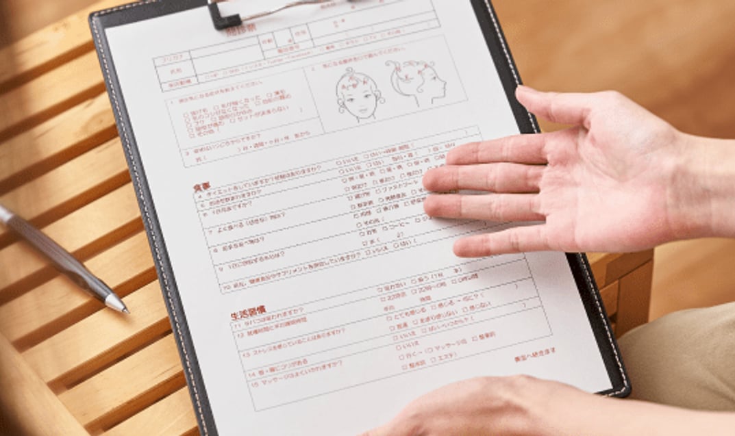 発毛技能士が一人ひとりの頭皮を診て設計します